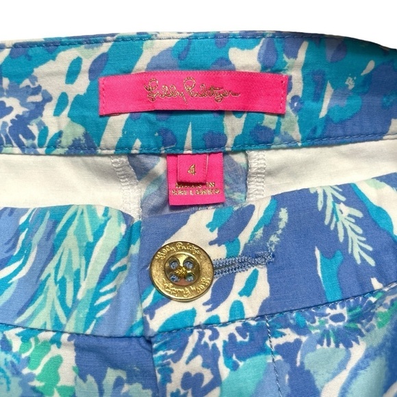 Lilly Pulitzer Buttercup Stretch Blue Haven Shorts with Scalloped Hem Size 4 - Picture 7 of 10